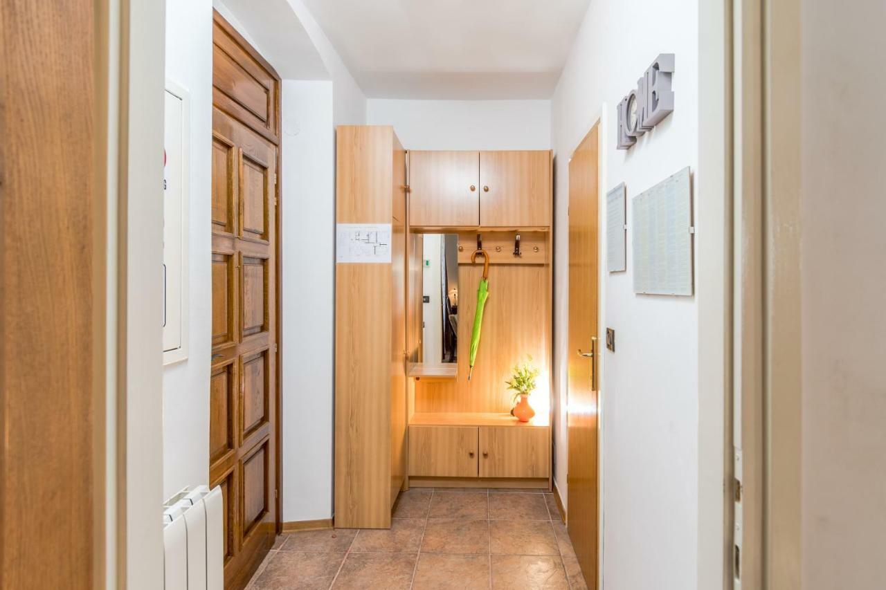 Apartment Mama Luci Spalato Esterno foto