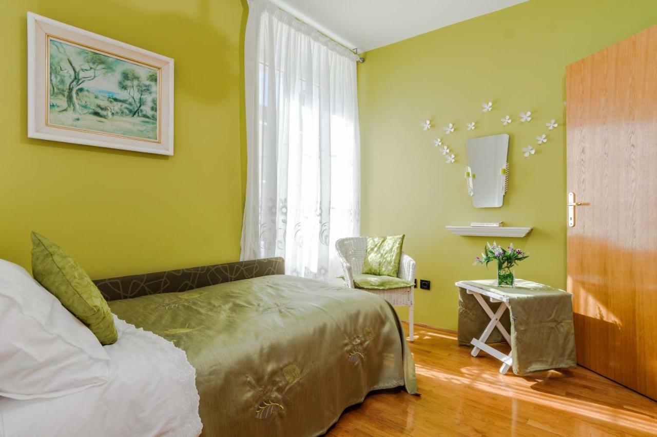 Apartment Mama Luci Spalato Esterno foto